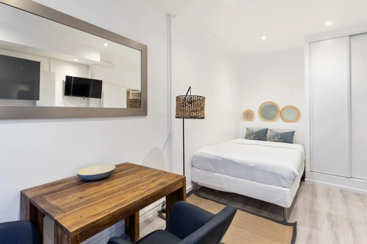 Bright & Modern Studio In Paris Apartamento França