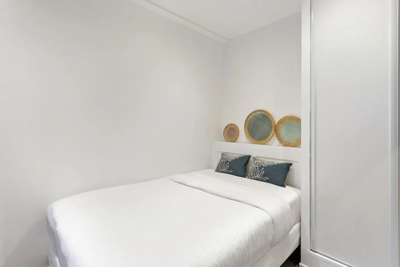 Bright & Modern Studio In Paris Apartamento França